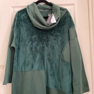 Brand new Green Zanzea winter dress with imitation fur accent in XXL
